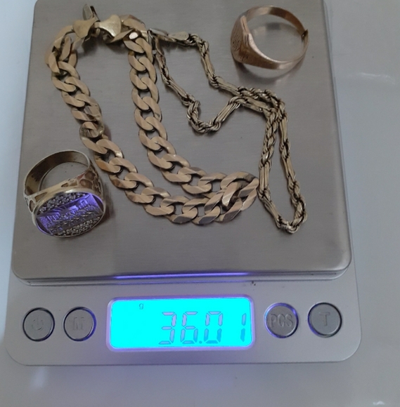 Gold jewelry bundle of (4) unisex - Picture 16 of 16